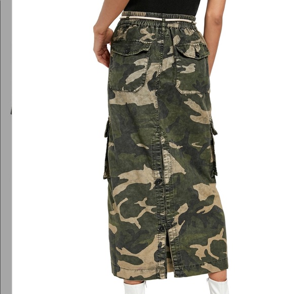 Free people let me in printed army skirt - Picture 2 of 3